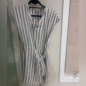 Club Monaco striped wrap dress 

Size 6

Good condition